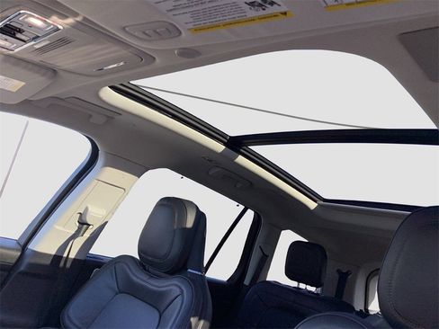 Used 2025 Lincoln Aviator Reserve w/ Equipment Group 201A image 26