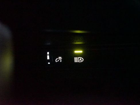 Certified 2024 Toyota Corolla Cross LE image 23