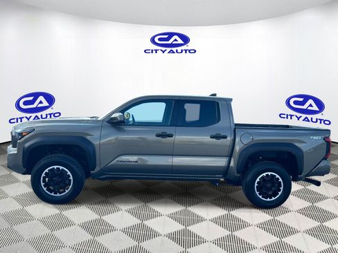 Used 2024 Toyota Tacoma TRD Off-Road AWD/4WD image 7