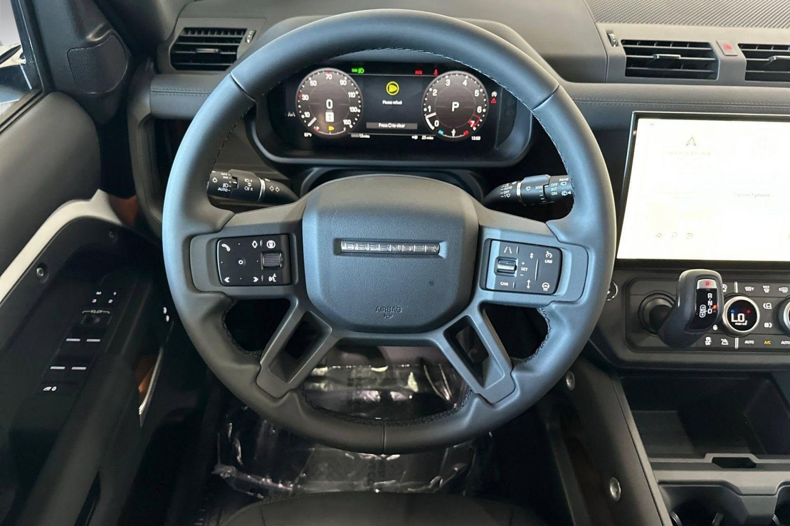 New 2026 Land Rover Defender 110 X-Dynamic SE AWD/4WD image 28