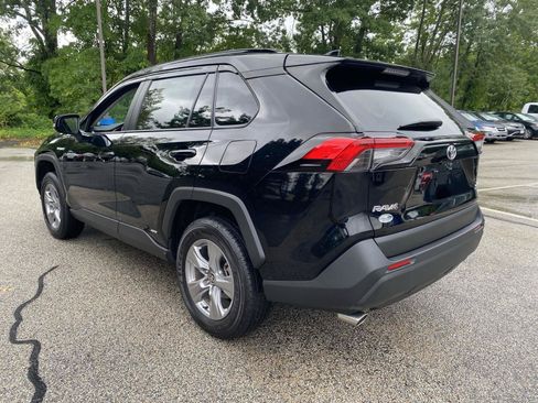 Used 2025 Toyota RAV4 XLE w/ Convenience Package AWD/4WD image 5