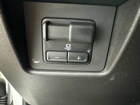 Used 2024 Chevrolet Colorado LT w/ LT Convenience Package II AWD/4WD image 25