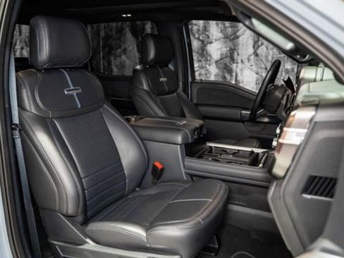 Used 2025 Ford F450 Platinum w/ FX4 Off-Road Package image 10