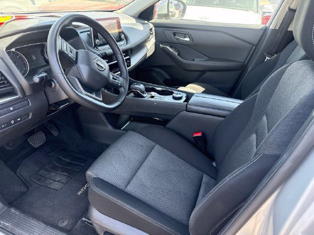 Used 2025 Nissan Rogue SV AWD/4WD image 6