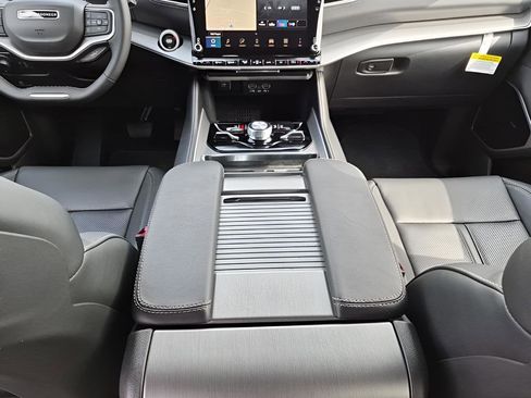 New 2026 Jeep Grand Wagoneer L Limited image 23