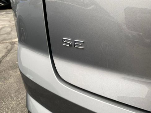 New 2025 Volkswagen Atlas Cross Sport SE image 32