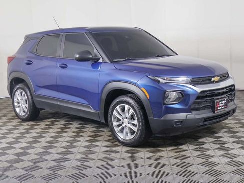 Used 2021 Chevrolet TrailBlazer LS AWD/4WD image 43