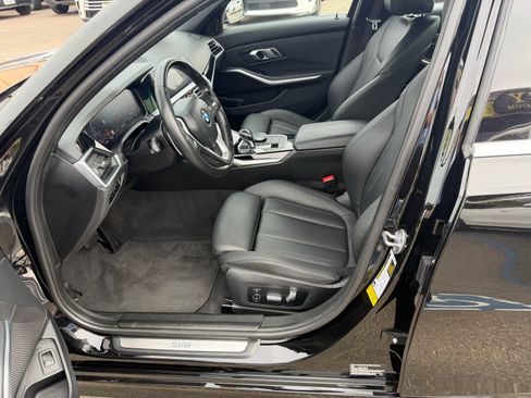Used 2019 BMW 330i Sedan w/ Convenience Package RWD image 17