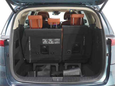 Used 2024 Kia Carnival SX Prestige FWD image 19