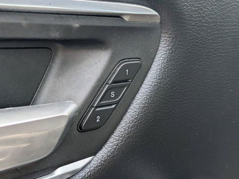 Used 2020 RAM 1500 Laramie w/ Sport Appearance Package AWD/4WD image 18