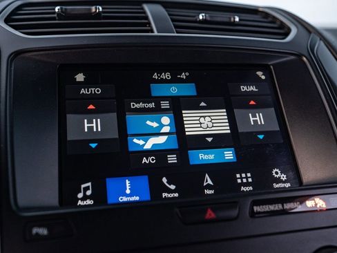 Used 2019 Ford Explorer XLT w/ XLT Sport Appearance Package image 23