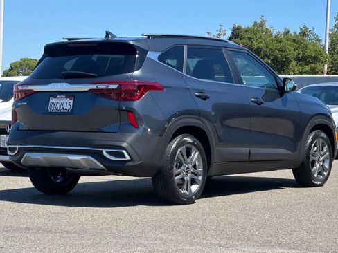 Used 2022 Kia Seltos S FWD image 2