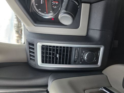 Used 2011 RAM 1500 Classic SLT image 13