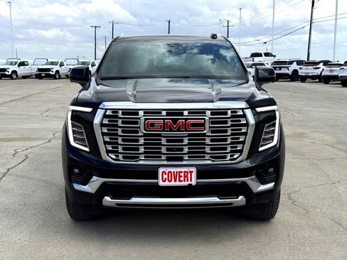 Used 2025 GMC Yukon XL Denali image 3
