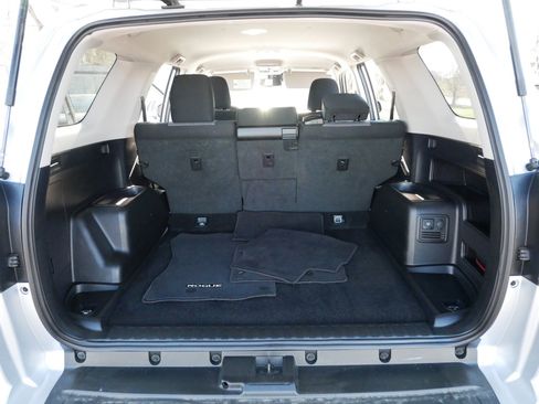 Certified 2024 Toyota 4Runner SR5 AWD/4WD image 18