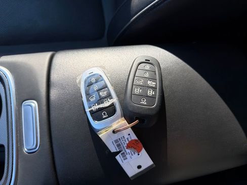 Used 2023 Hyundai Santa Fe Limited image 33