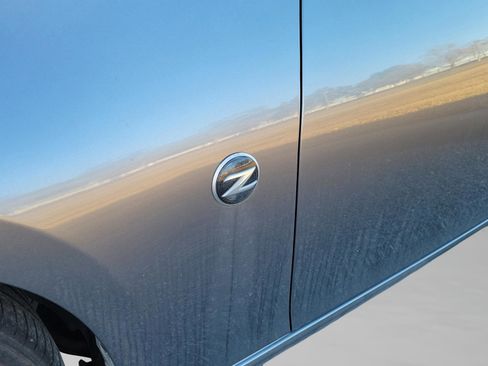 Used 2018 Nissan 370Z Touring Sport image 15