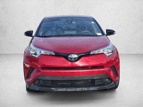 Used 2019 Toyota C-HR XLE image 2