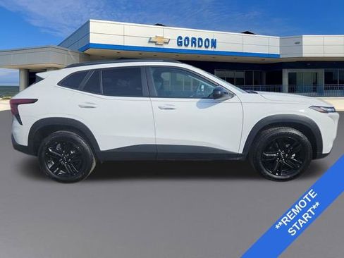 Used 2025 Chevrolet Trax ACTIV w/ Driver Confidence Package image 7