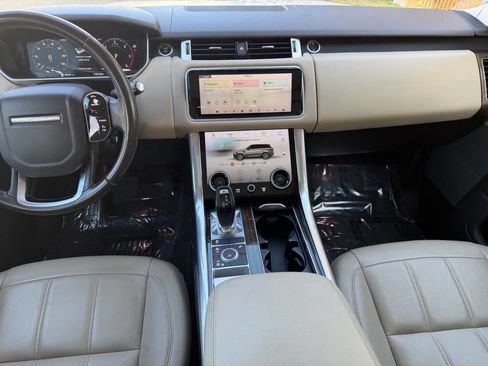 Used 2018 Land Rover Range Rover Sport SE image 11