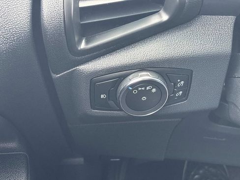 Used 2019 Ford EcoSport SE w/ SE Convenience Package image 23
