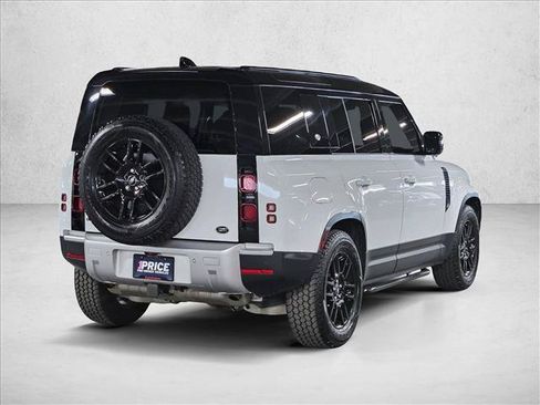 Used 2022 Land Rover Defender 110 SE AWD/4WD image 5