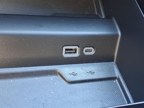 Used 2025 Chevrolet Tahoe LS image 6