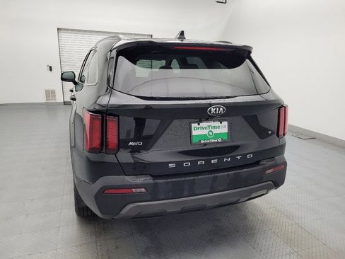 Used 2021 Kia Sorento S image 6