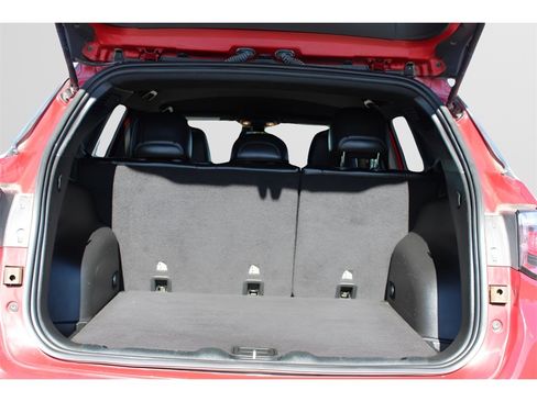 Used 2023 Jeep Compass Limited image 8