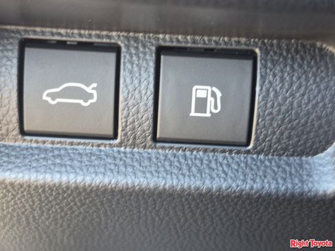 New 2026 Toyota Crown Platinum AWD/4WD image 14