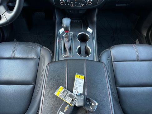 Used 2023 Chevrolet Traverse RS FWD image 22