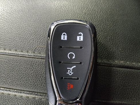 Used 2019 Chevrolet Blazer LT FWD image 32