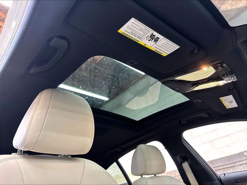 Used 2023 BMW 540i w/ M Sport Package RWD image 23