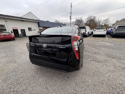 Used 2016 Toyota Prius Two image 16