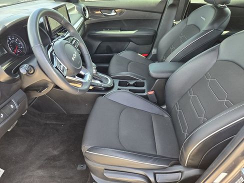 Used 2024 Kia Forte GT-Line image 12