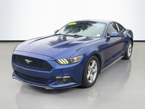 Used 2015 Ford Mustang Coupe image 7