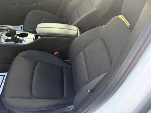 Used 2023 Chevrolet Malibu LT image 8