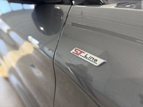 Used 2025 Ford Explorer ST-Line w/ ST-Line Street Pack image 31