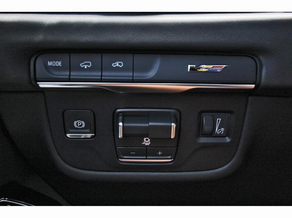 New 2026 Cadillac Escalade V w/ LPO, ONYX Package AWD/4WD image 15