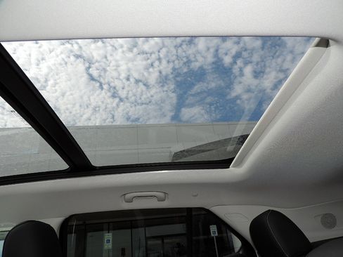 New 2026 Buick Envision Sport Touring image 17