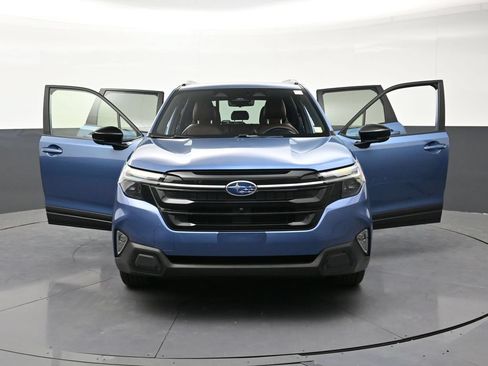 Used 2025 Subaru Forester Touring AWD/4WD image 37