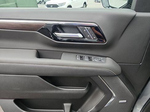 New 2026 Chevrolet Tahoe Premier w/ Sun And Tow Package AWD/4WD image 18