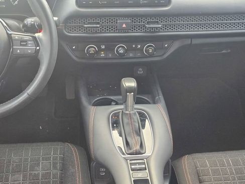 Used 2024 Honda HR-V Sport image 17