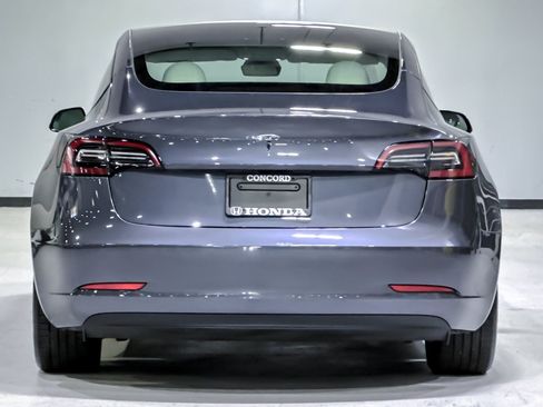 Used 2023 Tesla Model 3 Standard Range RWD image 10