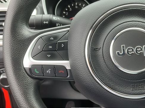 Used 2019 Jeep Compass Sport image 12