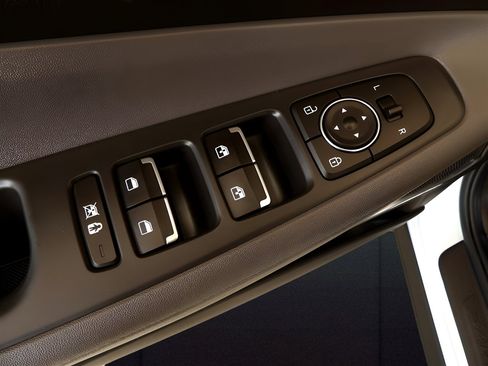 Used 2020 Hyundai Santa Fe SEL w/ Convenience Package image 10