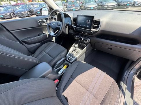 Used 2026 Hyundai Venue SEL FWD image 26