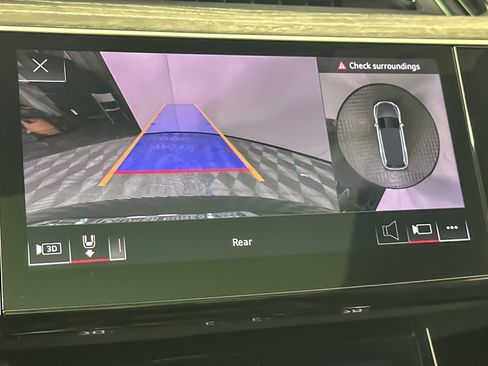 Used 2023 Audi e-tron Premium w/ Convenience Plus Package image 19