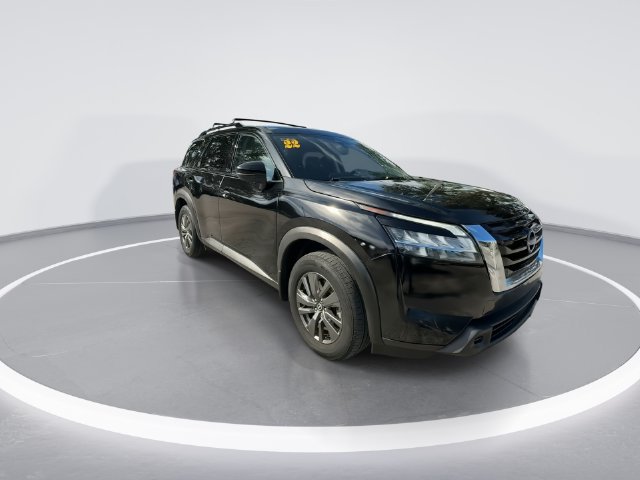 Used 2022 Nissan Pathfinder SV FWD image 3