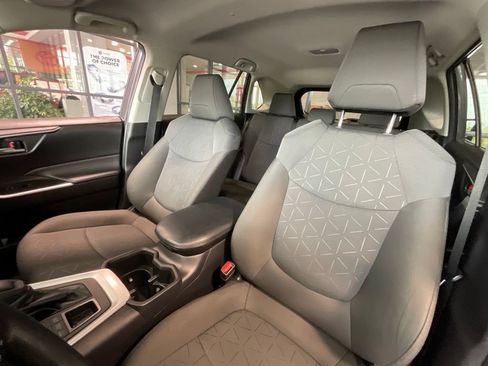 Certified 2023 Toyota RAV4 XLE AWD/4WD image 9